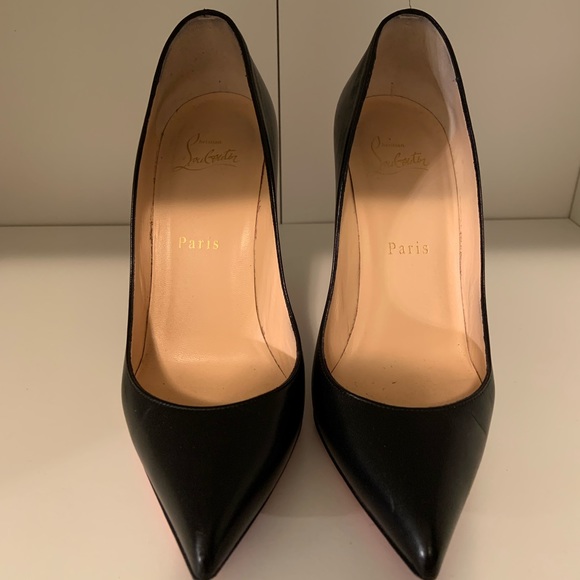 Worn a few times, in great condition. Original box and duster bags - Picture 2 of 6